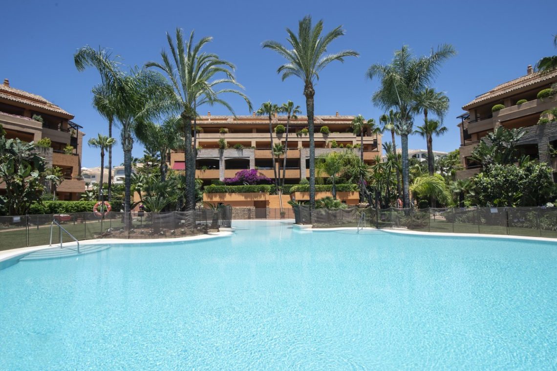 Bahia Estates - Appartment for sale - Bahía de Marbella